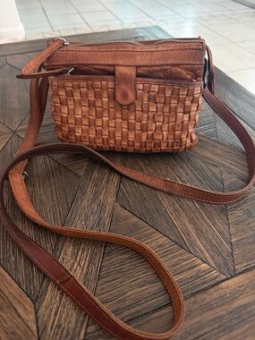Vilenca Holland Woven Cognac Leather Crossbody Bag Adjustable Strap